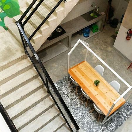 Aparthotel Fybed Semarang Esterno foto