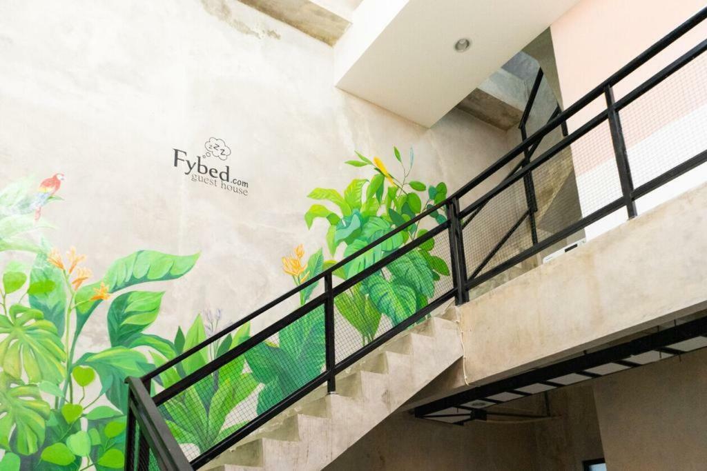 Aparthotel Fybed Semarang Esterno foto
