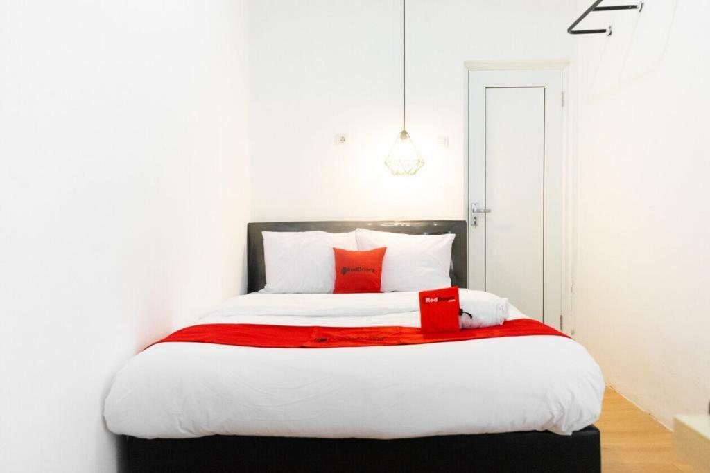 Aparthotel Fybed Semarang Esterno foto