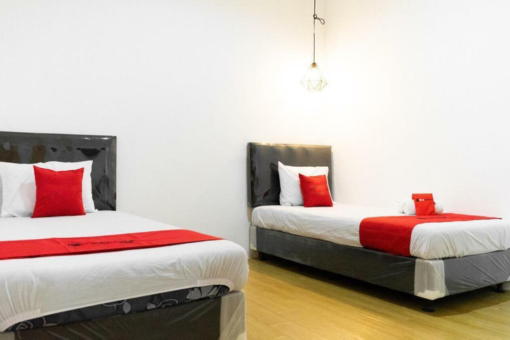 Aparthotel Fybed Semarang Esterno foto