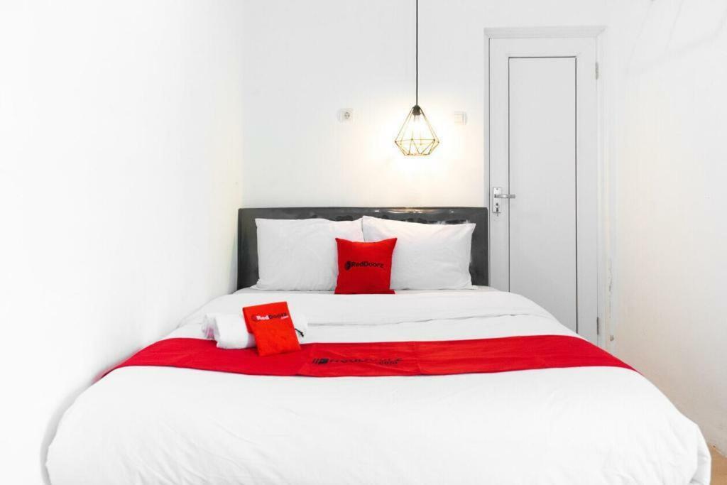 Aparthotel Fybed Semarang Esterno foto